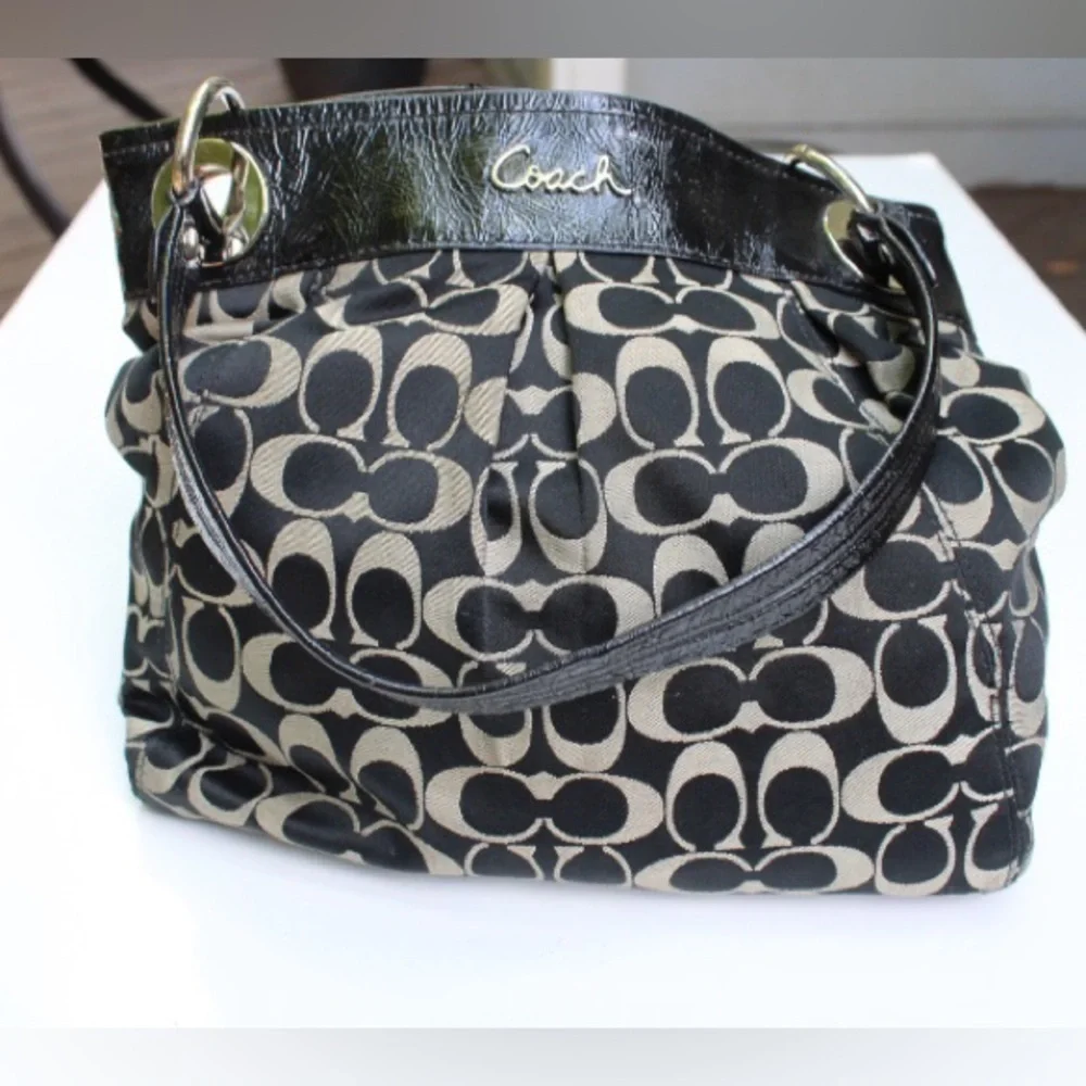 Coach signature logo shoulder bag